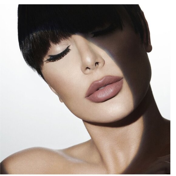 HUDABEAUTY Power Bullet Matte Lipstick Pool Party Full Sz 3g Rare! Authentic NIB - Picture 6 of 7